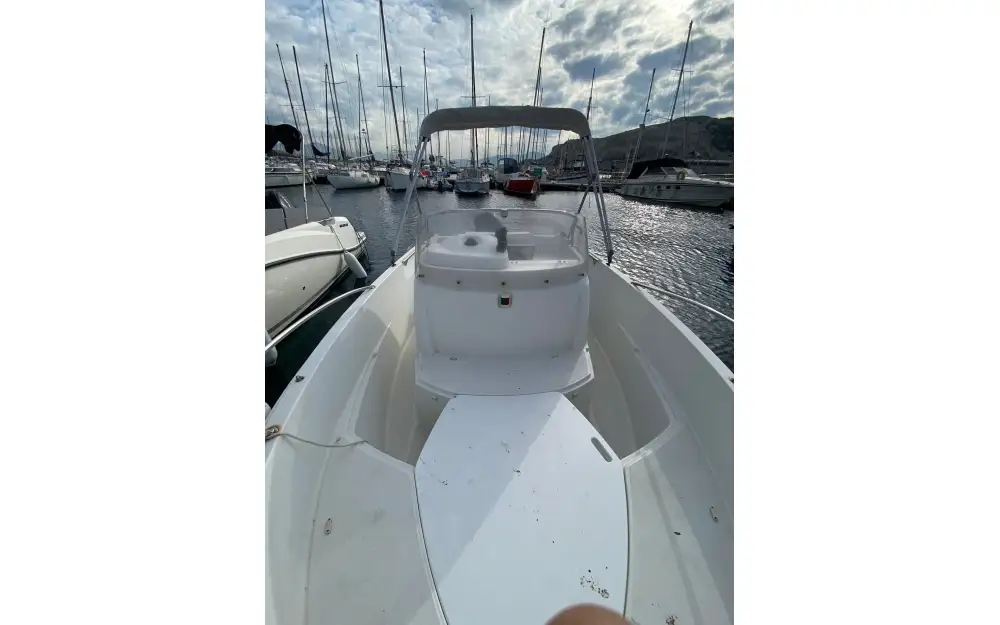 slider 4 Jeanneau Cap Camarat 5.5 CC