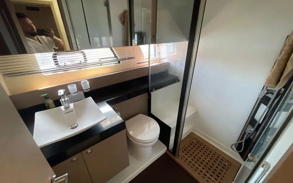 slider 22 Prestige Yachts 560 Fly