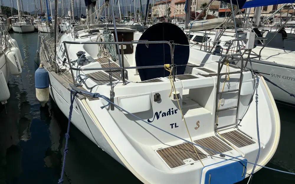 slider 1 Beneteau Oceanis 423