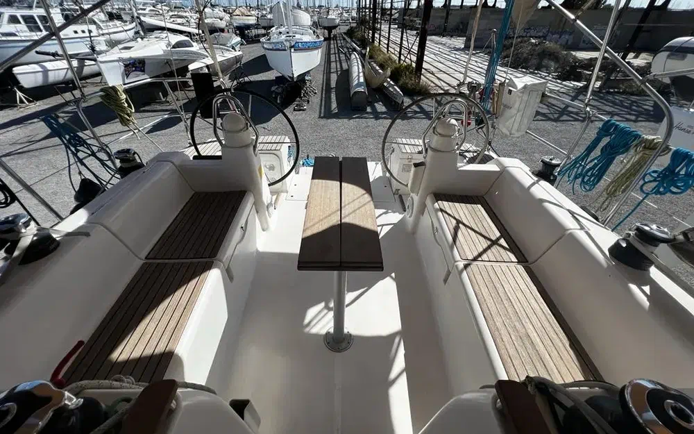 slider 11 Dufour 375