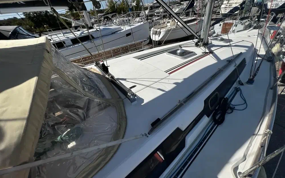 slider 12 Dufour 375