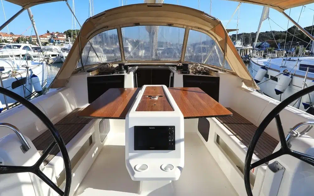 slider 38 Dufour 412