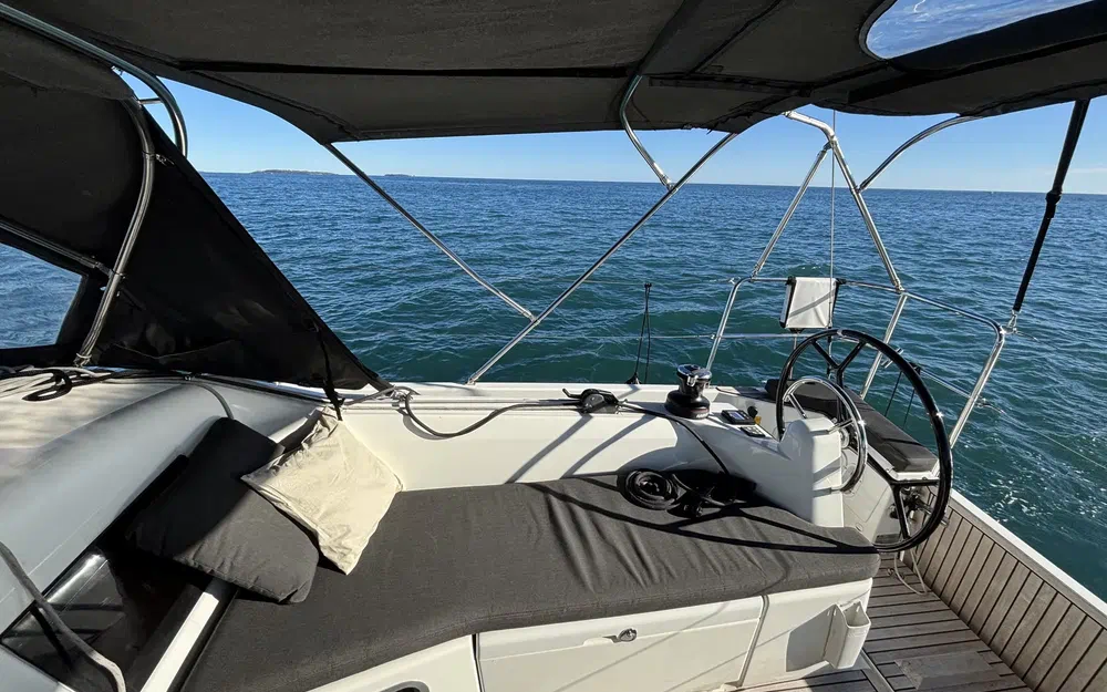 slider 23 Jeanneau Sun Odyssey 410
