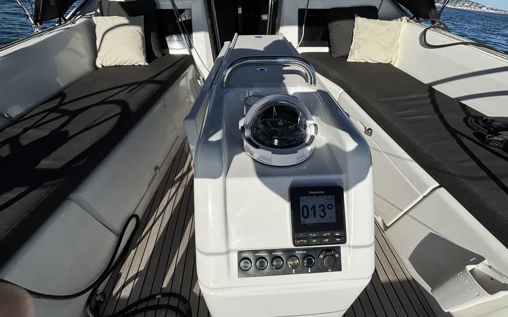 slider 25 Jeanneau Sun Odyssey 410