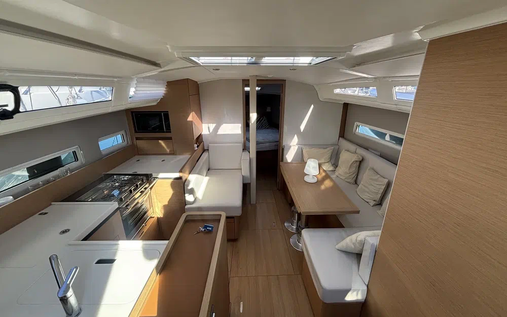 slider 29 Jeanneau Sun Odyssey 410