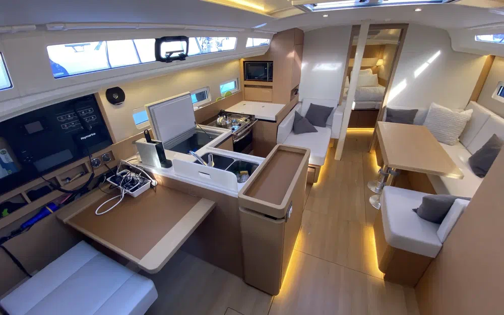 slider 30 Jeanneau Sun Odyssey 410