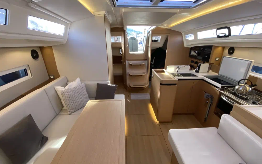 slider 31 Jeanneau Sun Odyssey 410
