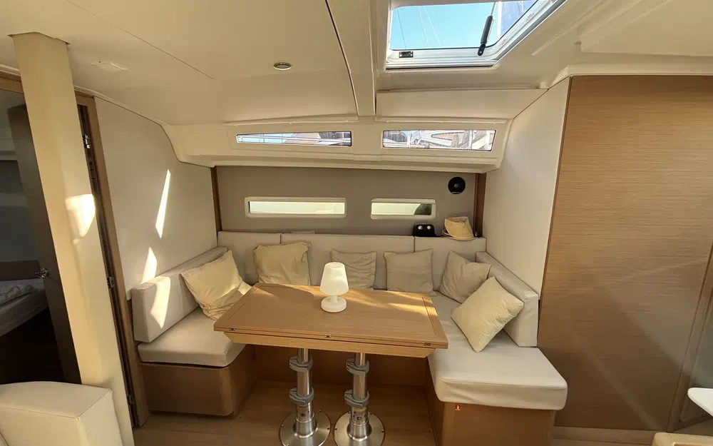 slider 32 Jeanneau Sun Odyssey 410