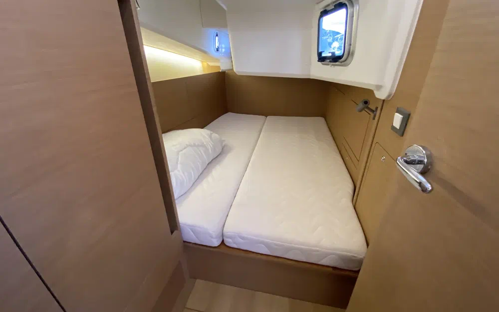 slider 35 Jeanneau Sun Odyssey 410