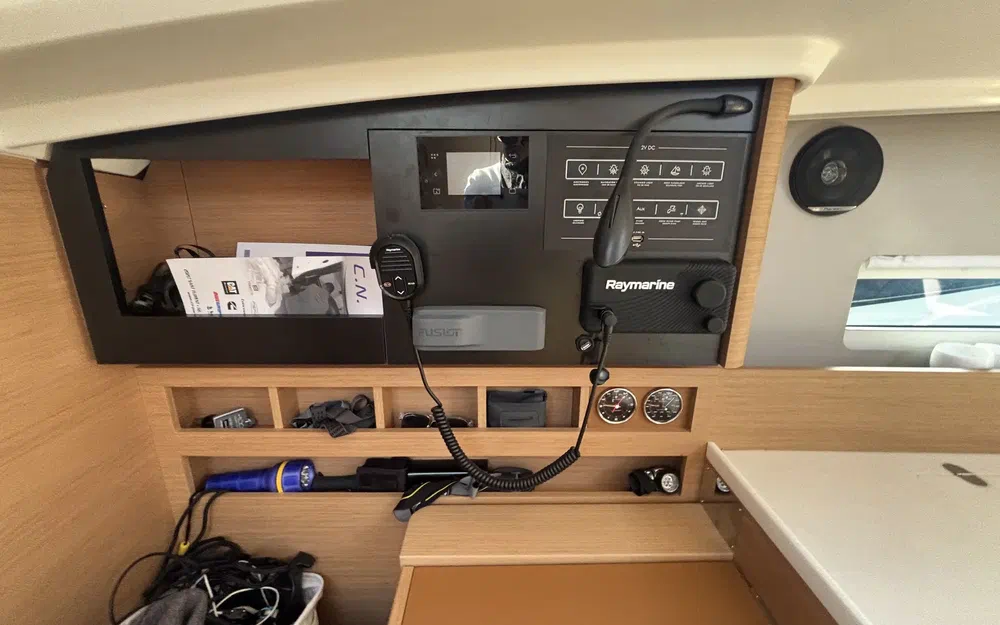 slider 44 Jeanneau Sun Odyssey 410