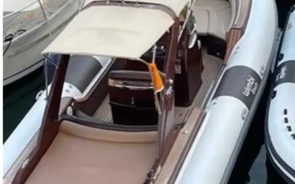 slider 5 Wimbi Boats W9