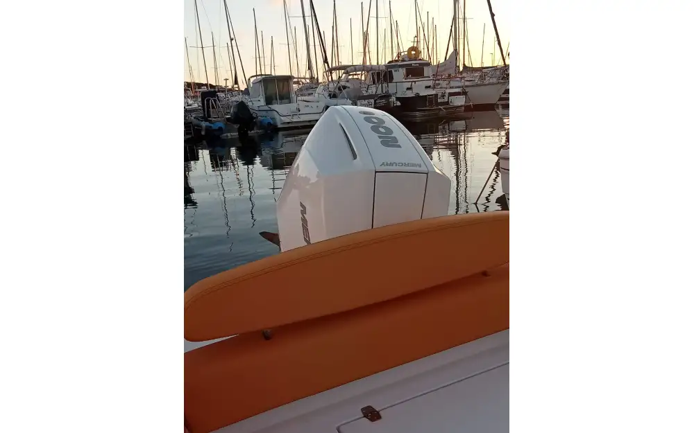 slider 4 MV Marine  25 GT