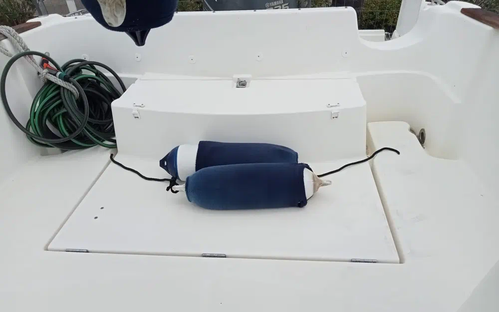 slider 10 Jeanneau Cap Camarat 755