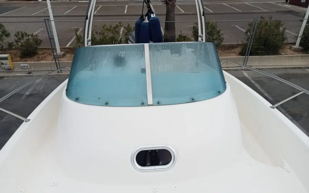 slider 1 Jeanneau Cap Camarat 755