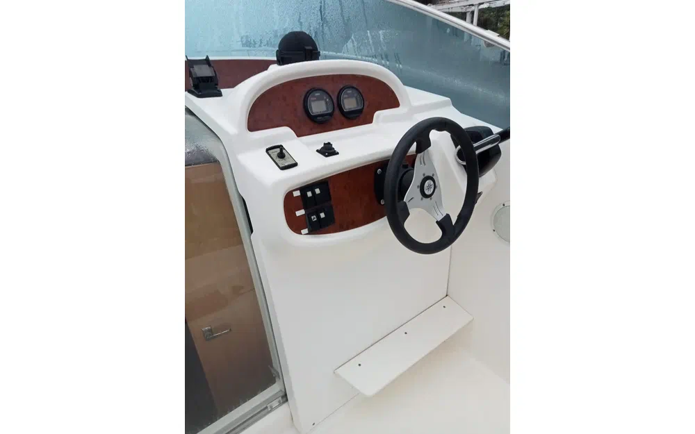 slider 6 Jeanneau Cap Camarat 755