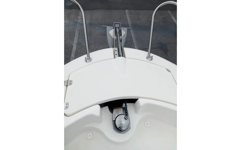 slider 8 Jeanneau Cap Camarat 755