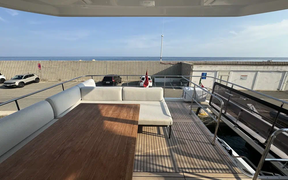 slider 14 Prestige Yachts M48