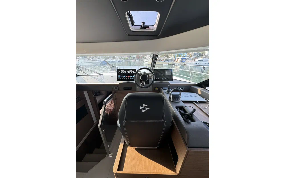 slider 20 Prestige Yachts M48