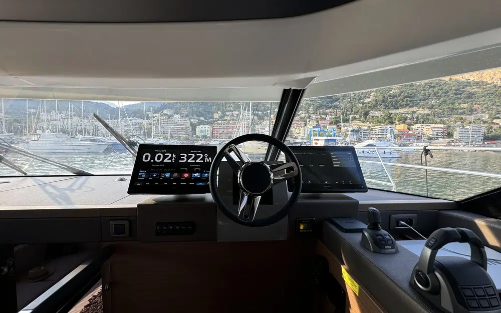 slider 21 Prestige Yachts M48