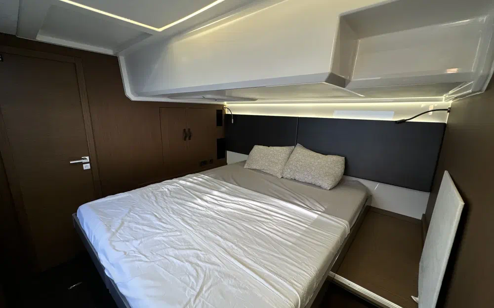 slider 24 Prestige Yachts M48