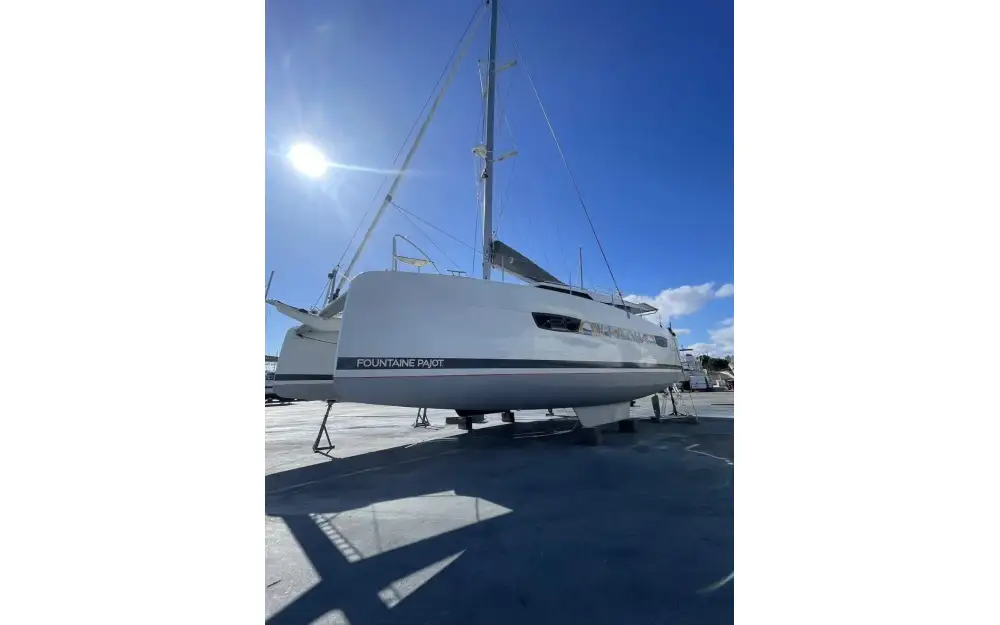 slider 22 Fountaine Pajot Elba 45
