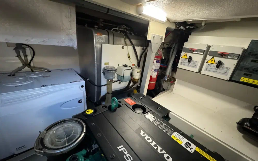 slider 12 Prestige Yachts 460 Fly