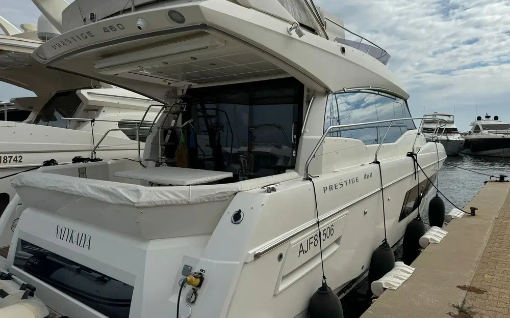 slider 4 Prestige Yachts 460 Fly