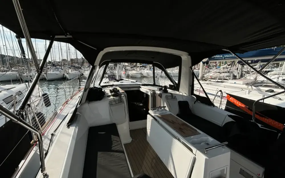 slider 10 Beneteau Oceanis 38.1
