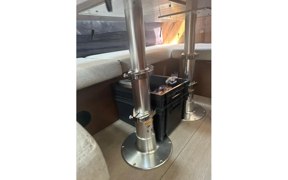 slider 24 Beneteau Oceanis 38.1