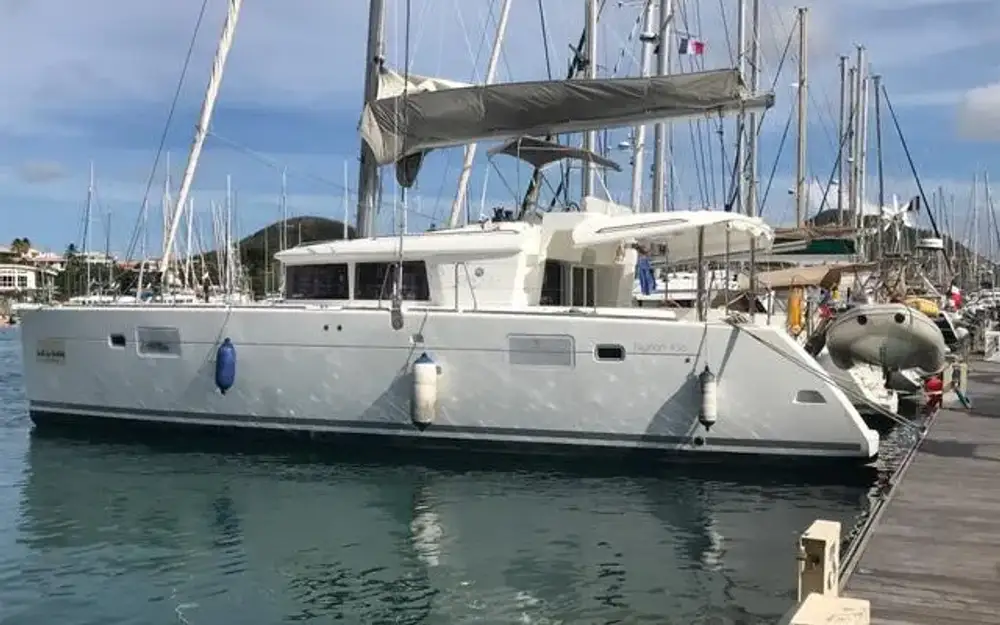 slider 0 Bali Catamarans Bali 4.3