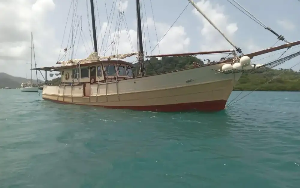 slider 0 Indigo Yacht  45