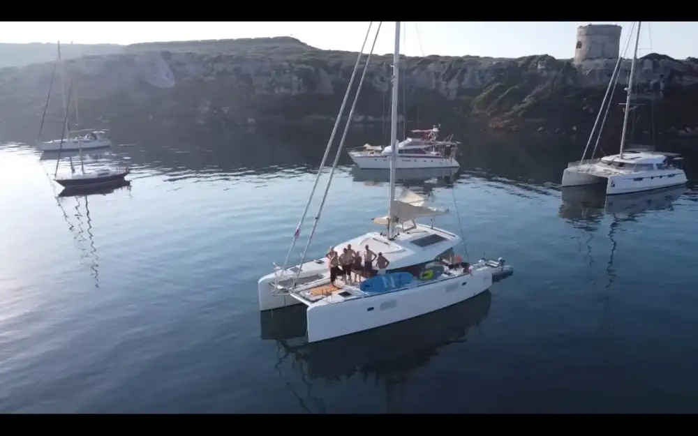 slider 10 Lagoon  46