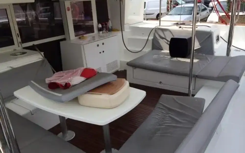 slider 11 Bali Catamarans Bali 4.3
