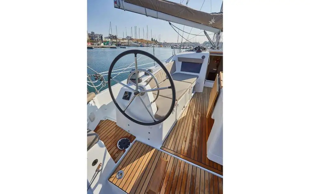 slider 15 Lagoon  46