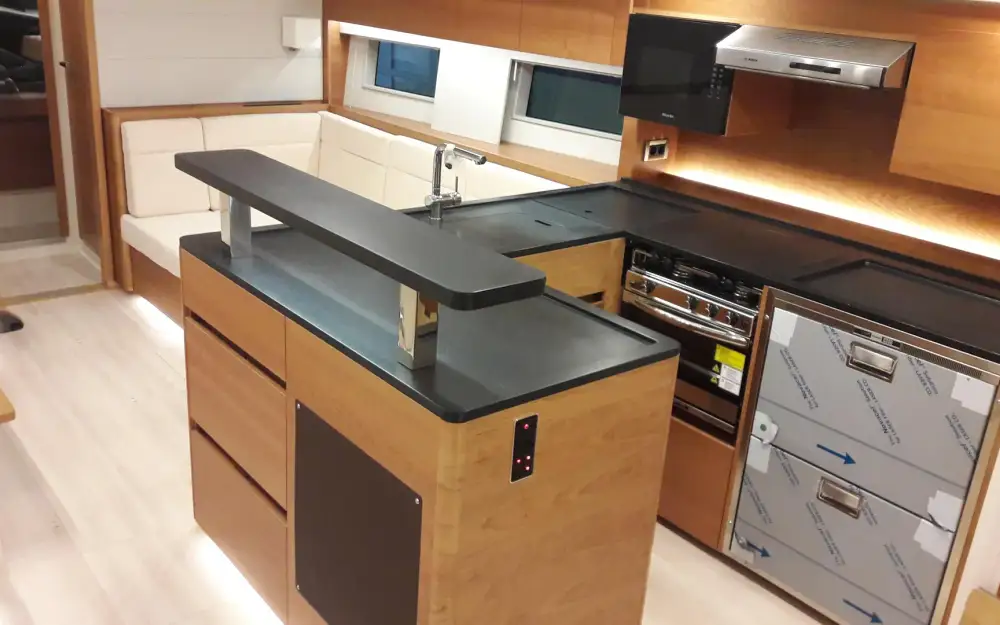 slider 19 Jeanneau Sun Odyssey 410