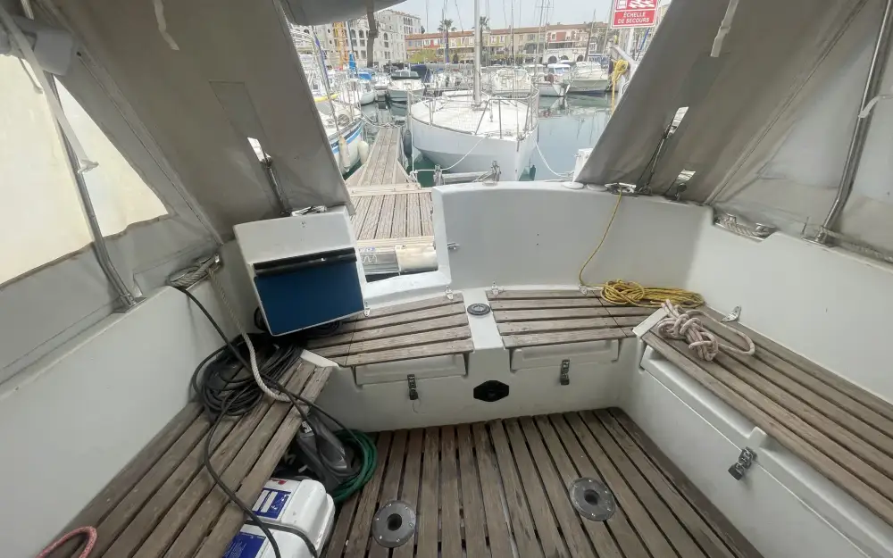 slider 23 Jeanneau Sun Odyssey 410