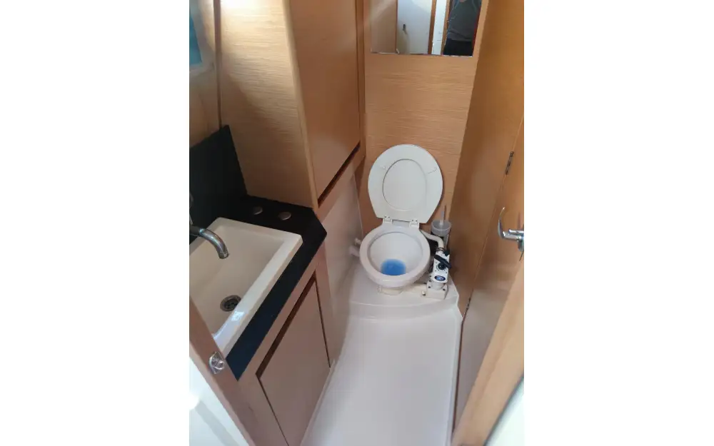 slider 24 Jeanneau Sun Odyssey 410