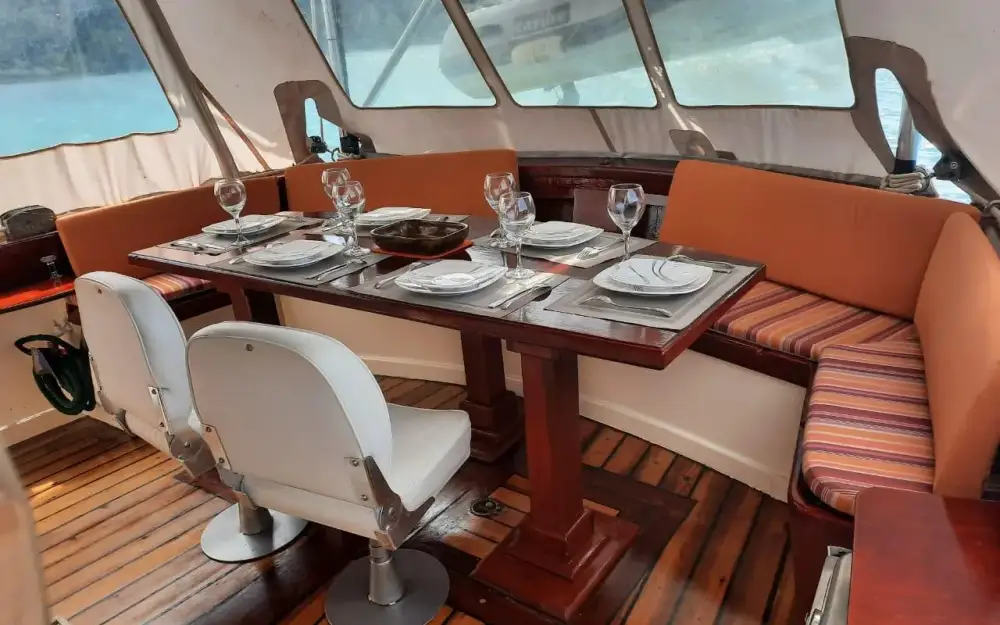 slider 6 Indigo Yacht  45