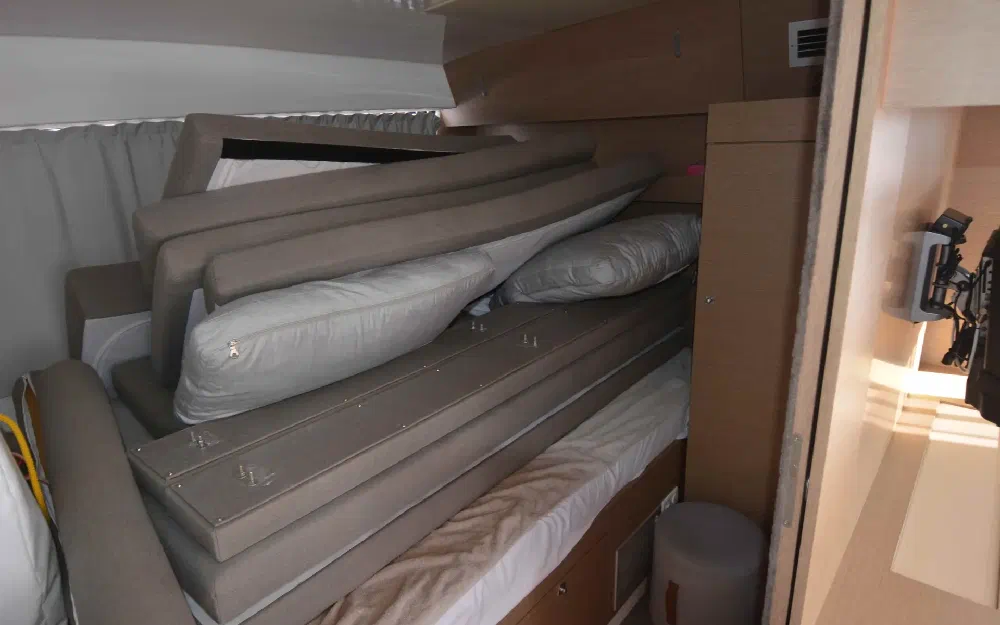 slider 6 Neel Trimarans Neel 47