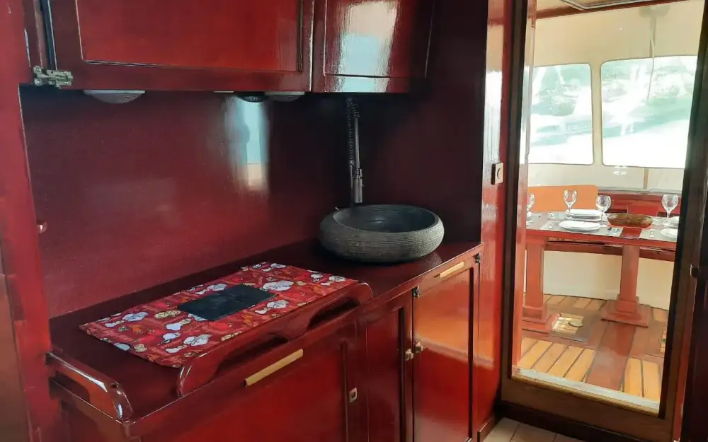 slider 8 Indigo Yacht  45