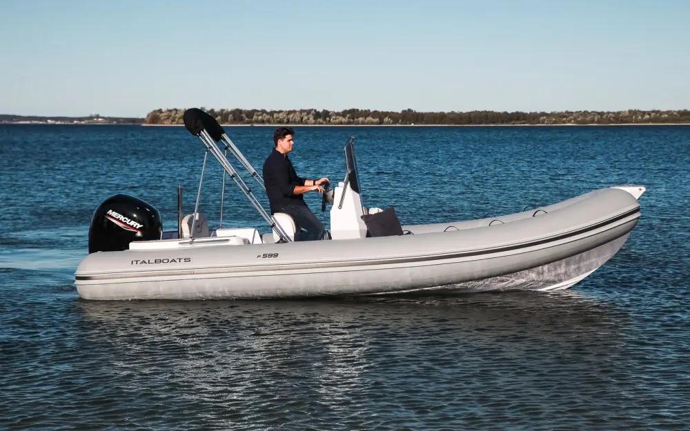 ItalboatsPredator 599 TS