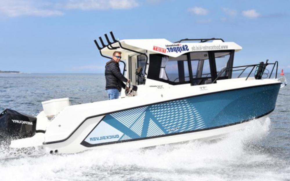 slider 0 Quicksilver Activ 705 Pilothouse