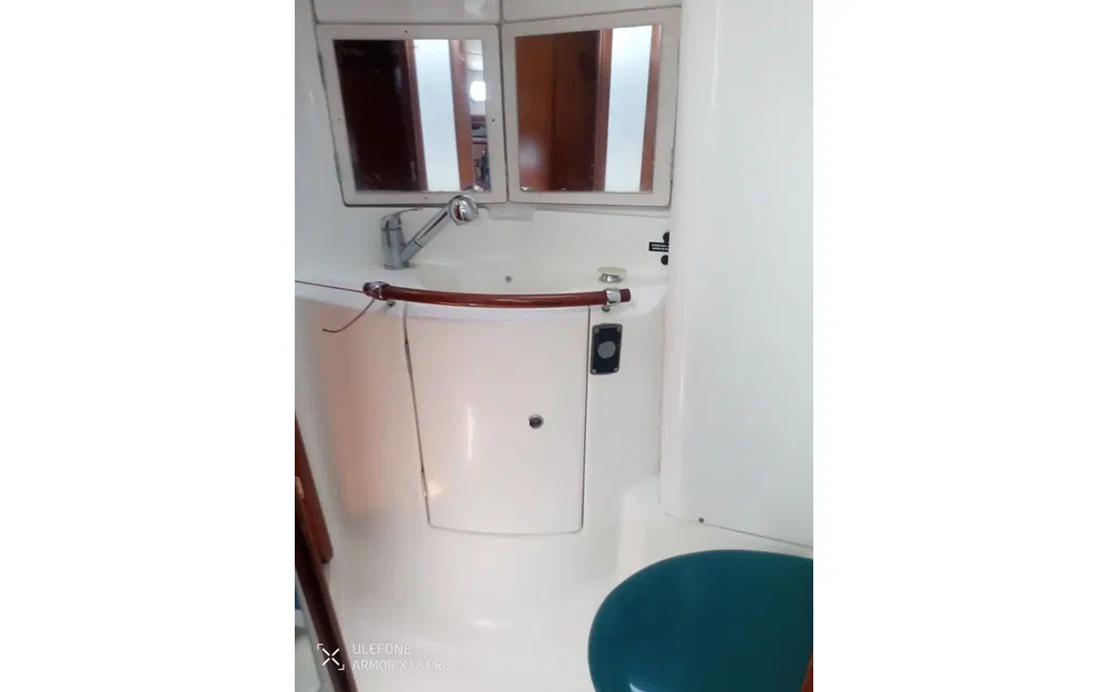 slider 15 Beneteau Oceanis 423