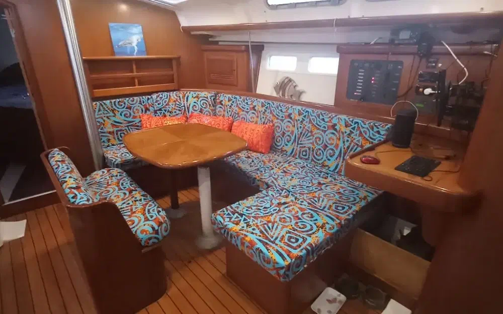 slider 1 Beneteau Oceanis 423