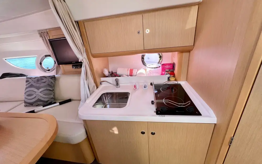 slider 11 Beneteau Gran Turismo 34