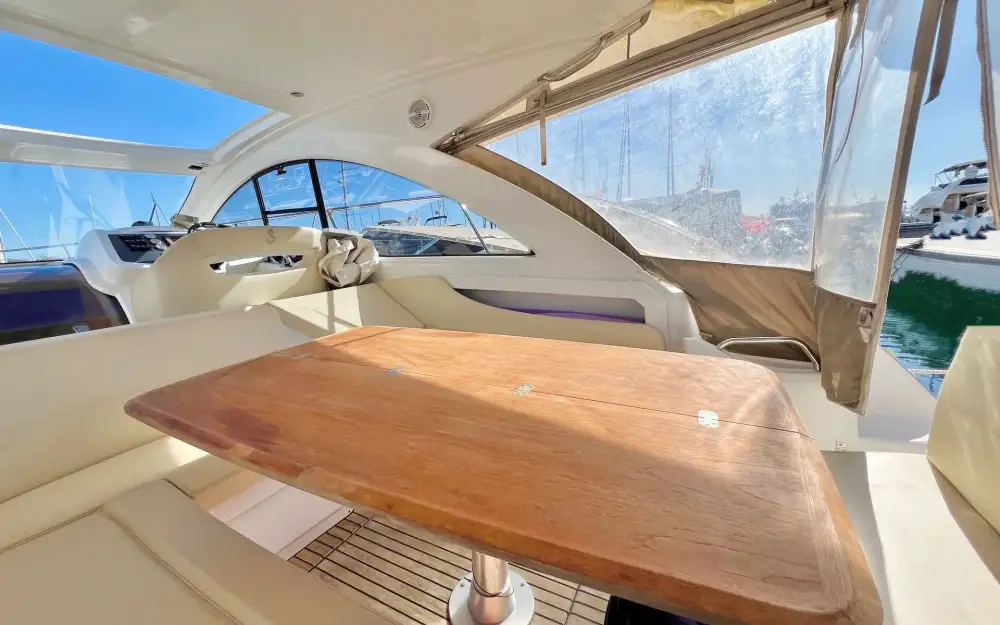 slider 7 Beneteau Gran Turismo 34