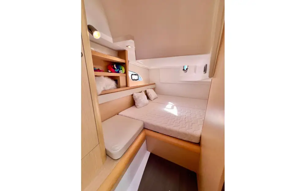slider 16 Beneteau Gran Turismo 34