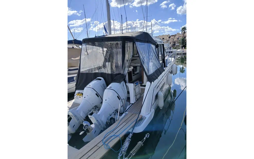 slider 1 Jeanneau Merry Fisher 895