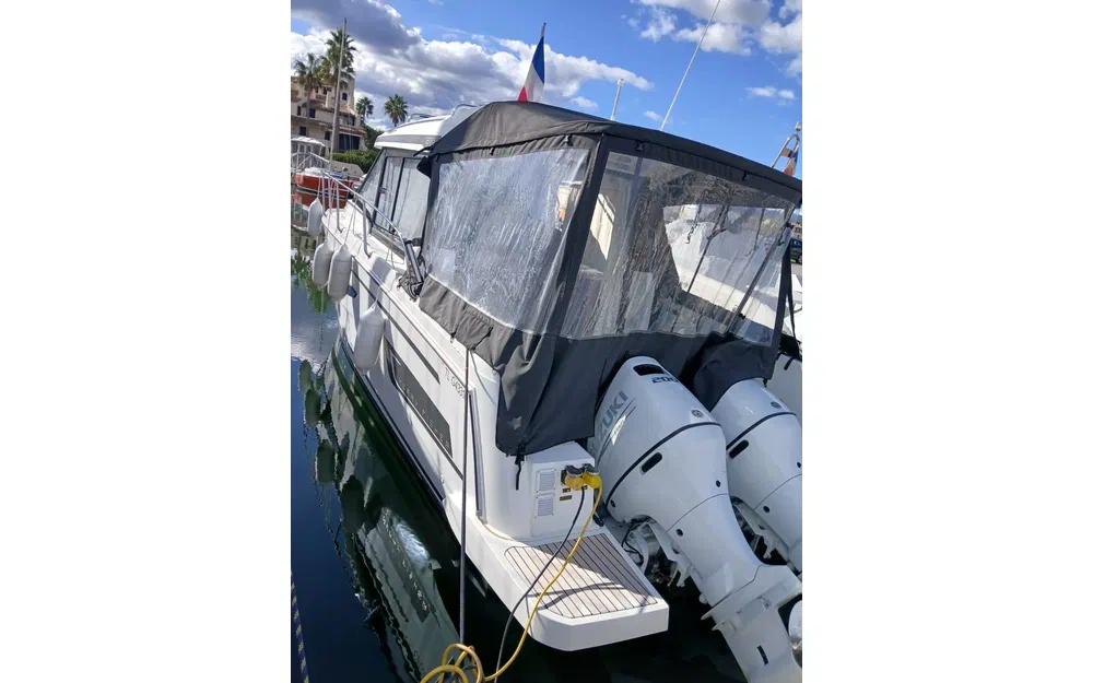 slider 3 Jeanneau Merry Fisher 895