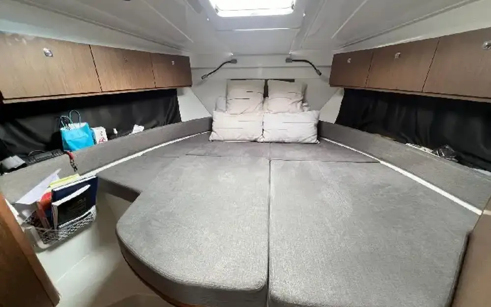 slider 18 Beneteau Antares Serie 9